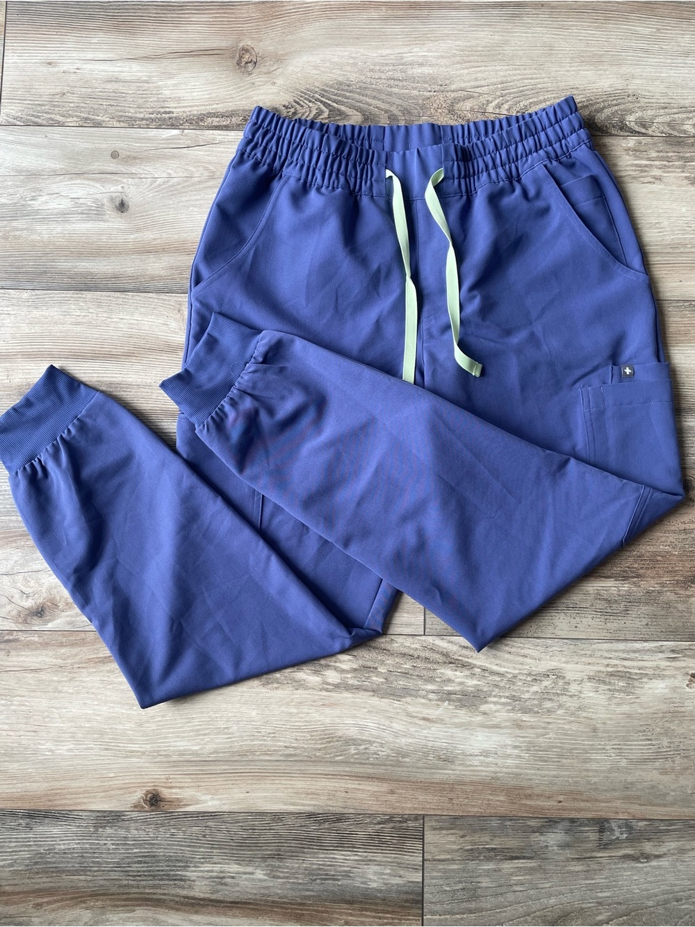 💚💙Figs wayfarer uman scrub joggers💙💚